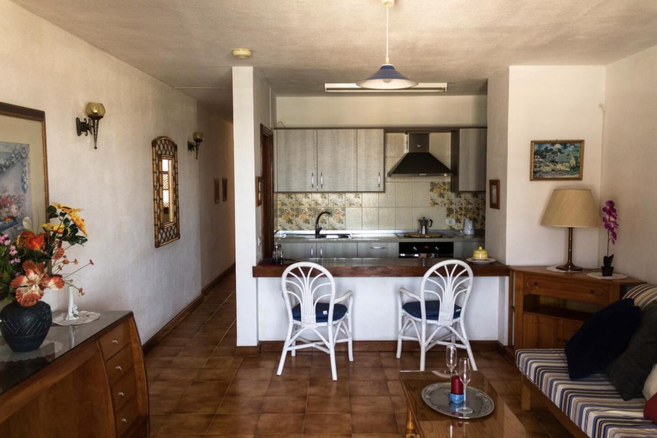 Beachfront & Sunny Apartment Los Gigantes Acantilado de los Gigantes Exterior photo
